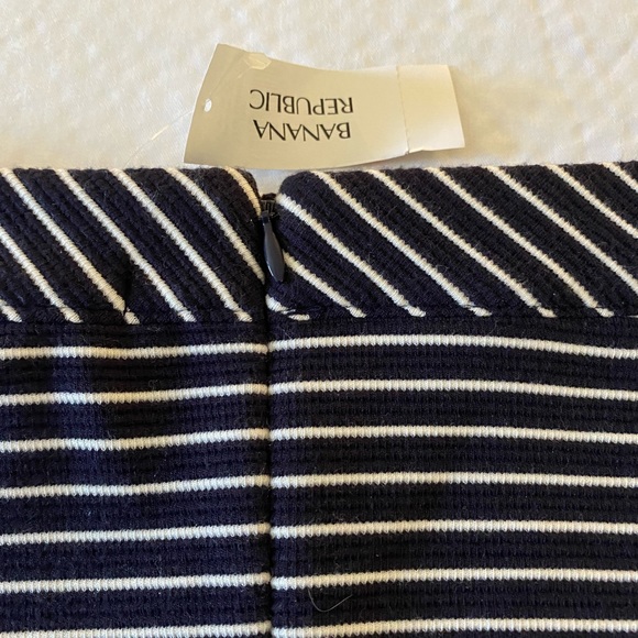 Banana Republic Pencil Stripe Skirt - Picture 9 of 11